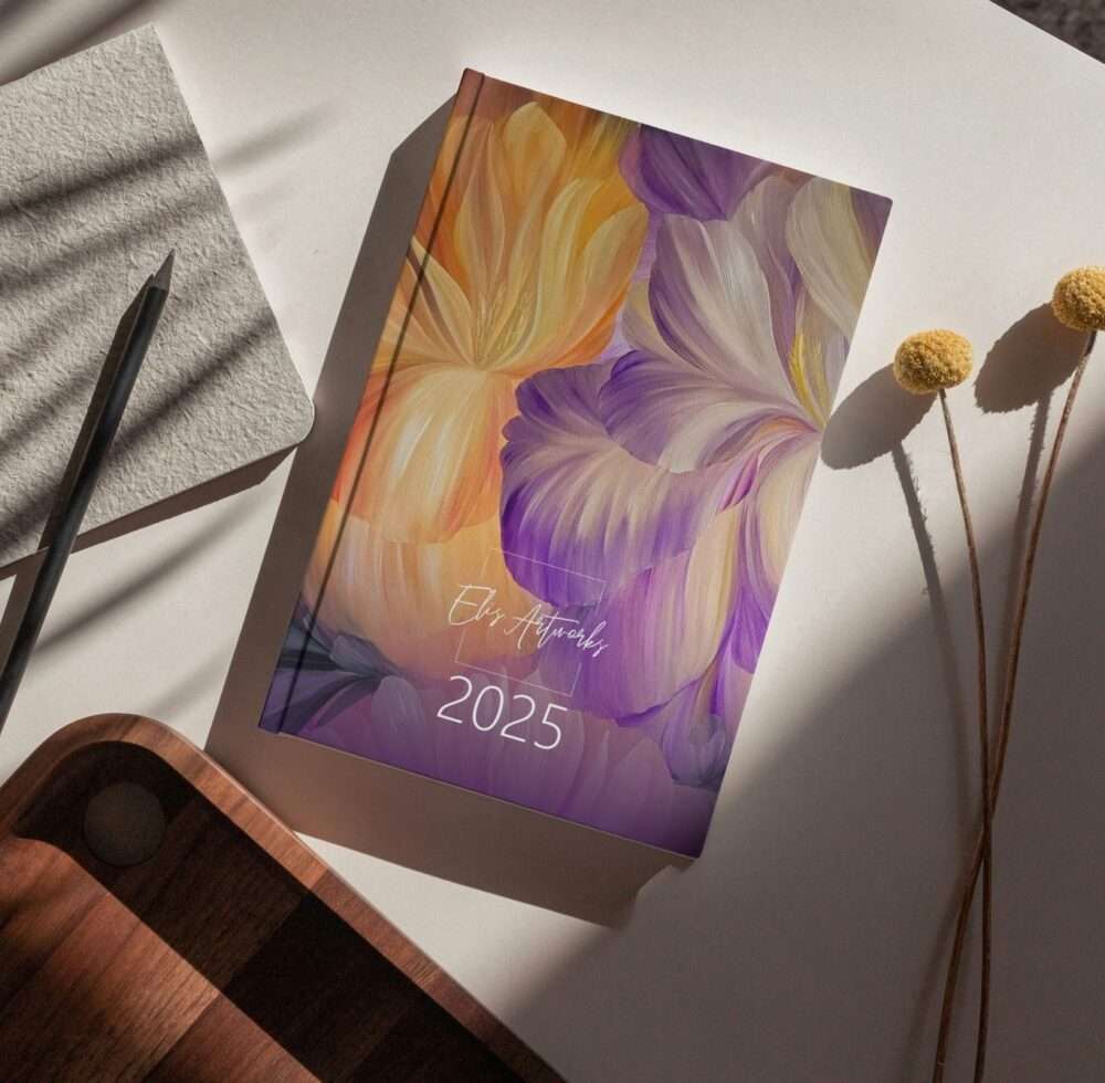 Skaists 2025. gada plānotājs ar ziedu gleznām 17x21cm - Image 2