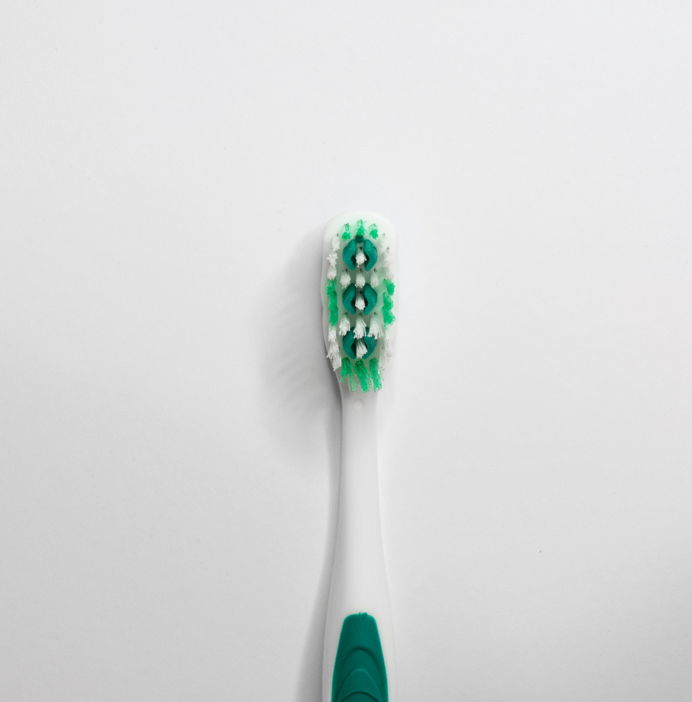 Medium Bristle Toothbrush (White/Green) - Image 3