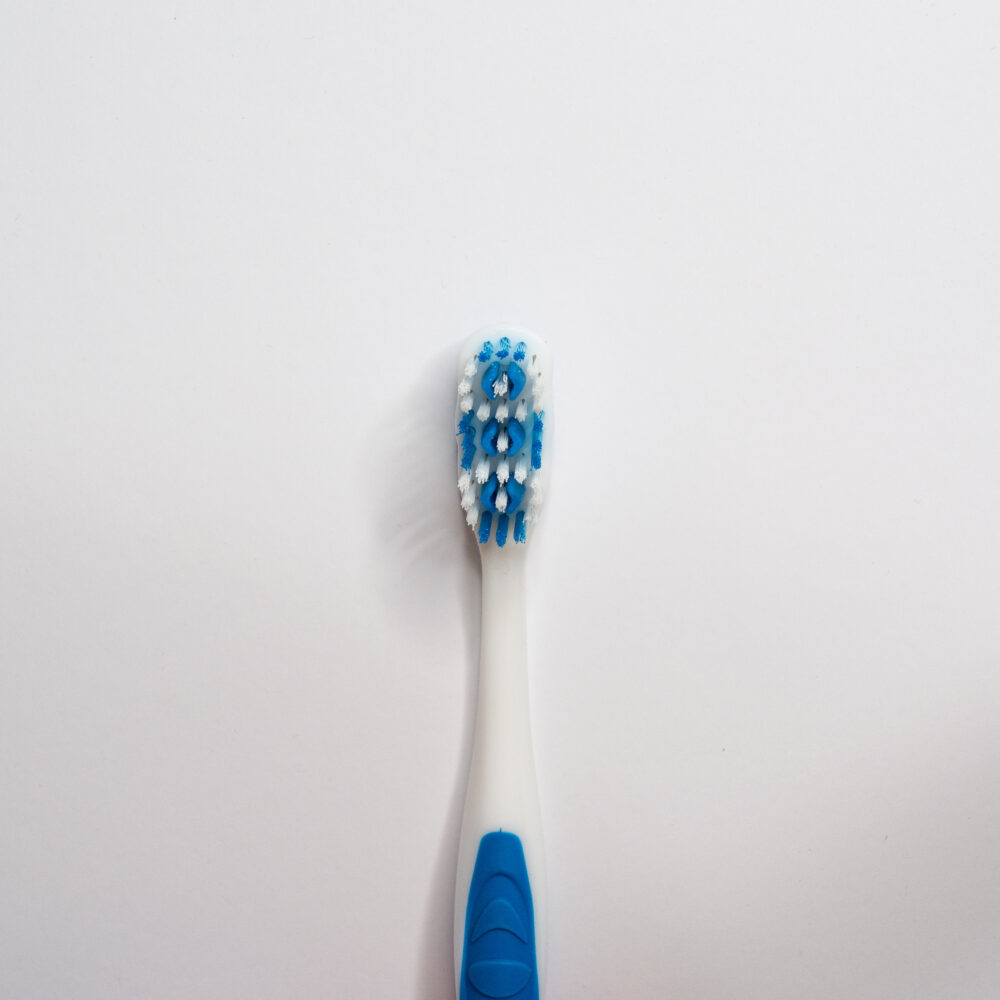 Medium Bristle Toothbrush (White/Blue) - Image 3