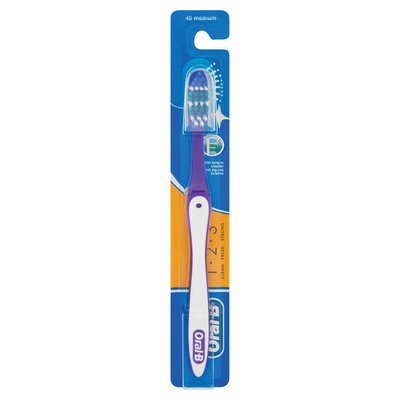 Oral-B 123 vidēji cieta zobu birste ar vāciņu
