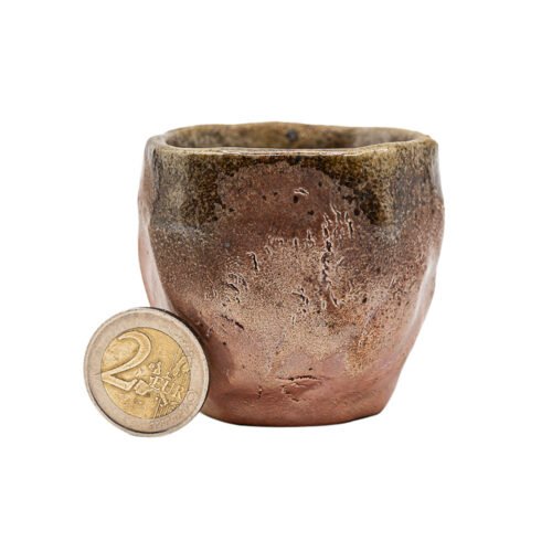 Dehua Woodfired ar rokām saspiesta tējas krūze # 95789, 65 ml