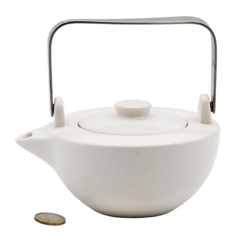 Balta porcelāna tējkanna ar metāla rokturi #93778