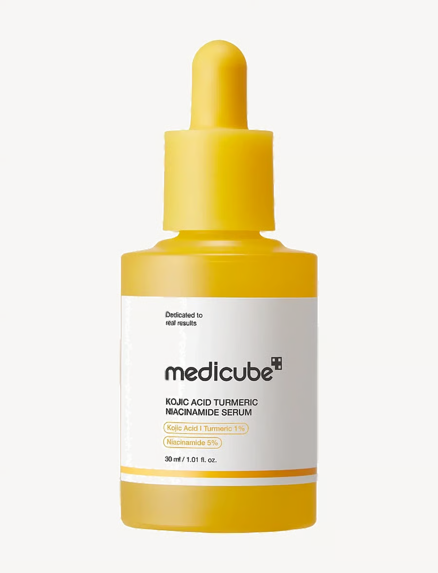 MEDICUBE Kojic Acid Turmeric serums sejas ādai ar kojskābi un 5% niacinamīdu 30ml